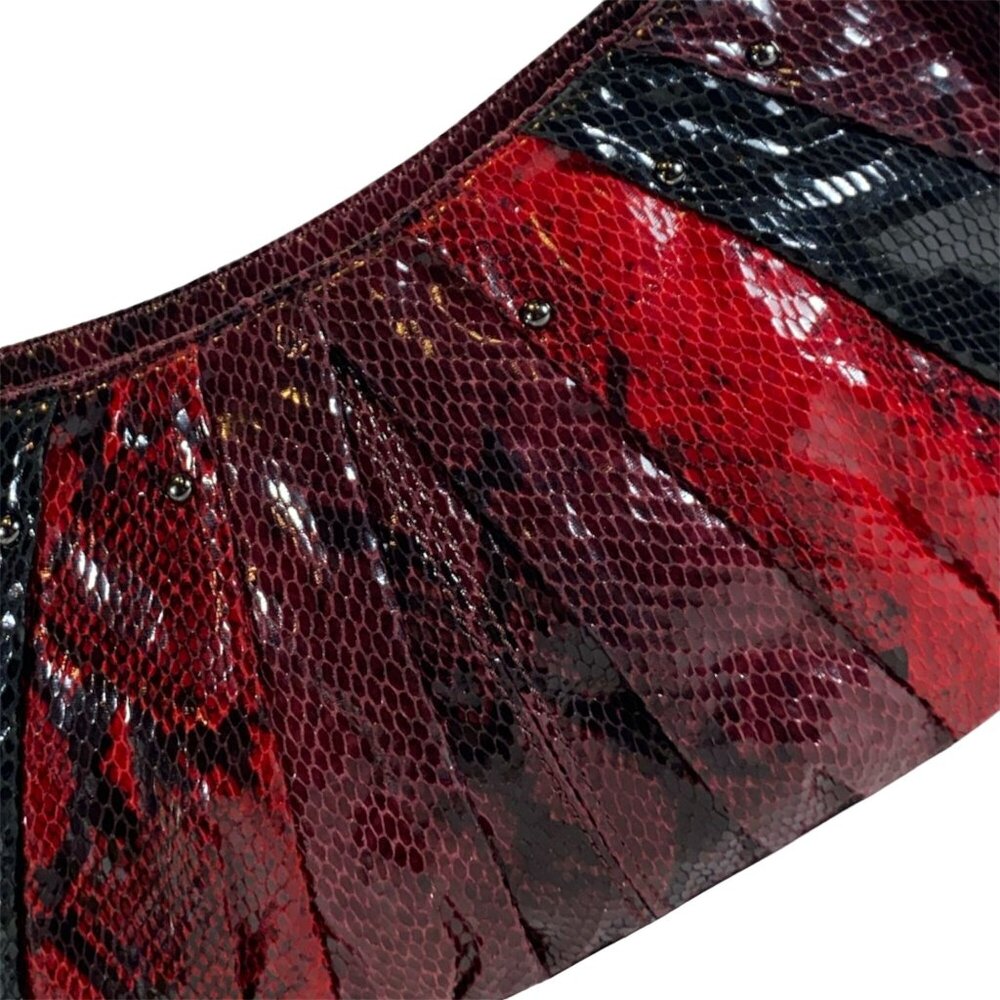 Nine West Red & Black Faux Leather Snakeskin Clutch Wristlet With Zipper Closure - Picture 3 of 9